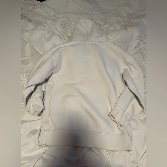 aritzia TNA zip up - Picture 5 of 8